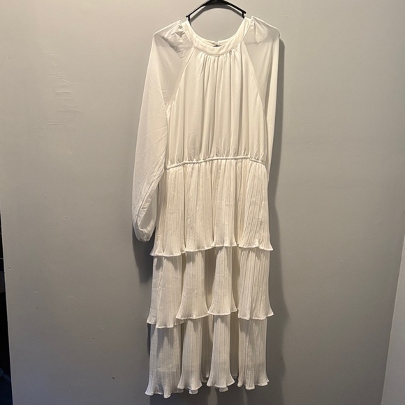 Elegant Long Sleeve White Tiered Dress - Picture 1 of 11